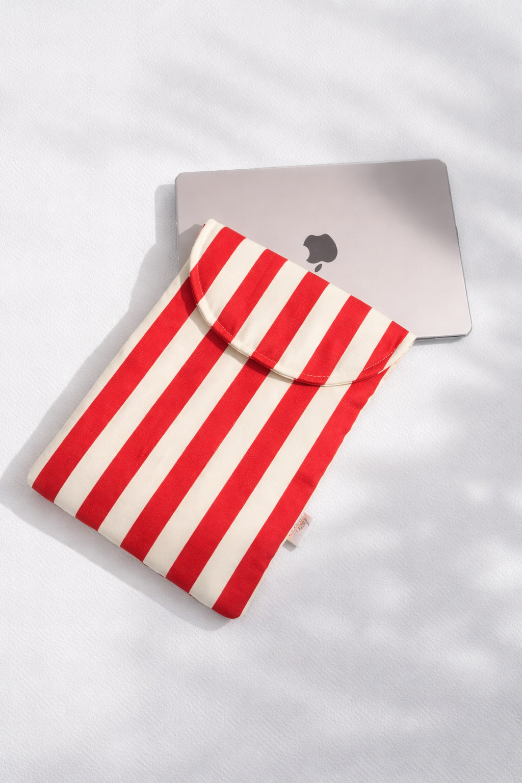 Laptop case waterproof