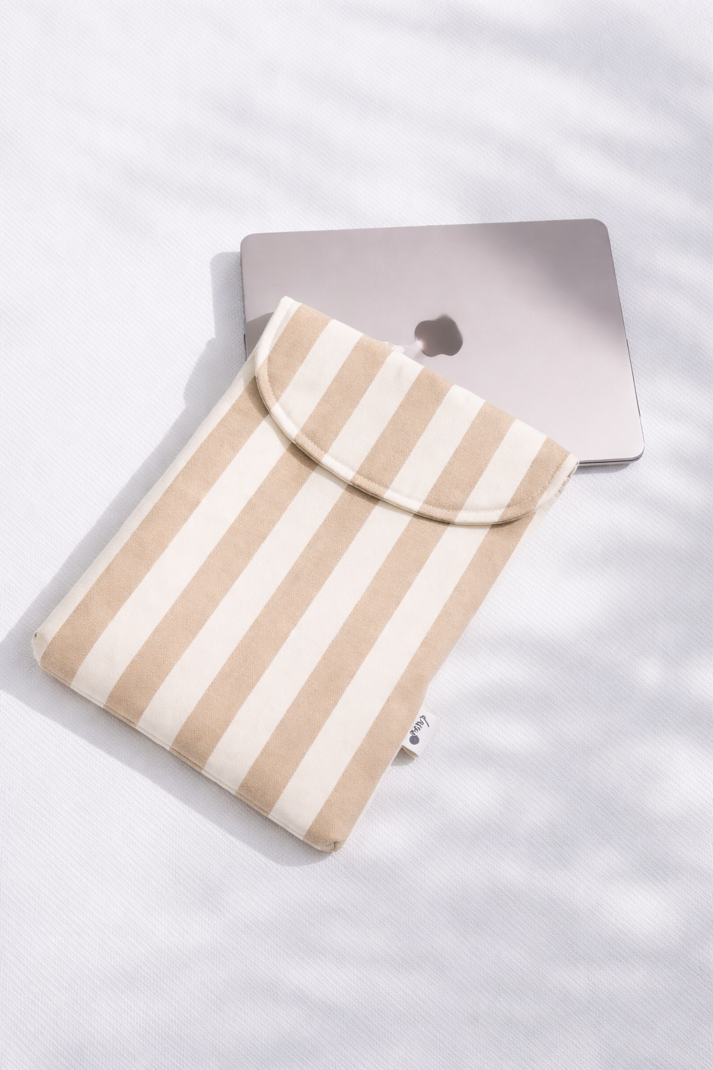 Laptop case waterproof